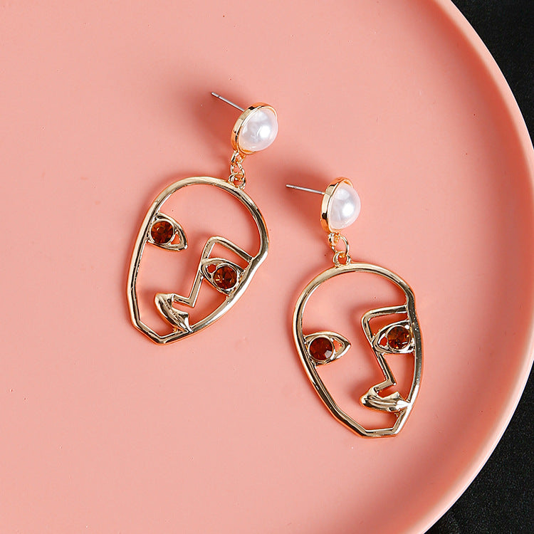 Handmade artistic design exaggerated hollow face contour modeling pearl earrings fun funny earrings