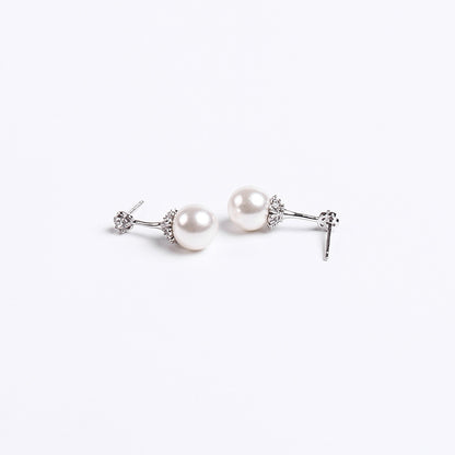 Elegant pearl earrings